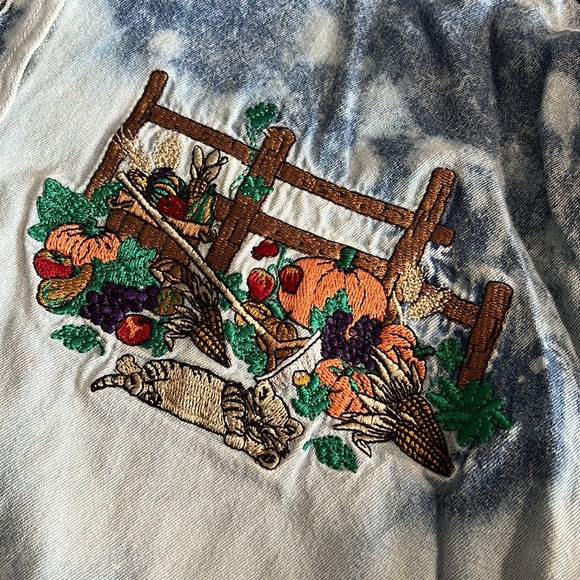 Customized OOAK Vintage Acid Washed Denim Shirt - 90’s Embroidered Fall Harvest - Picture 4 of 12
